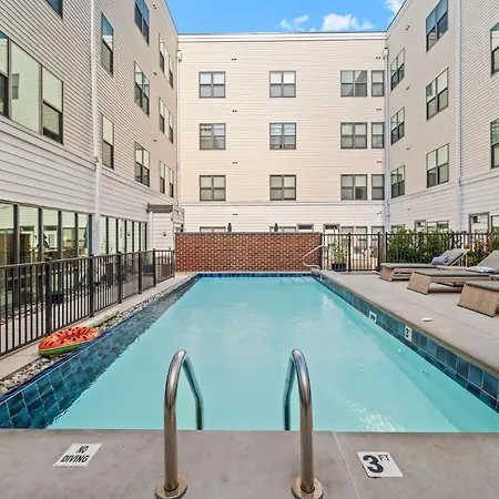 New! Luxury Apt With Pool, Roof Deck, Fitness Center, King Bed Philadelphia Exterior photo