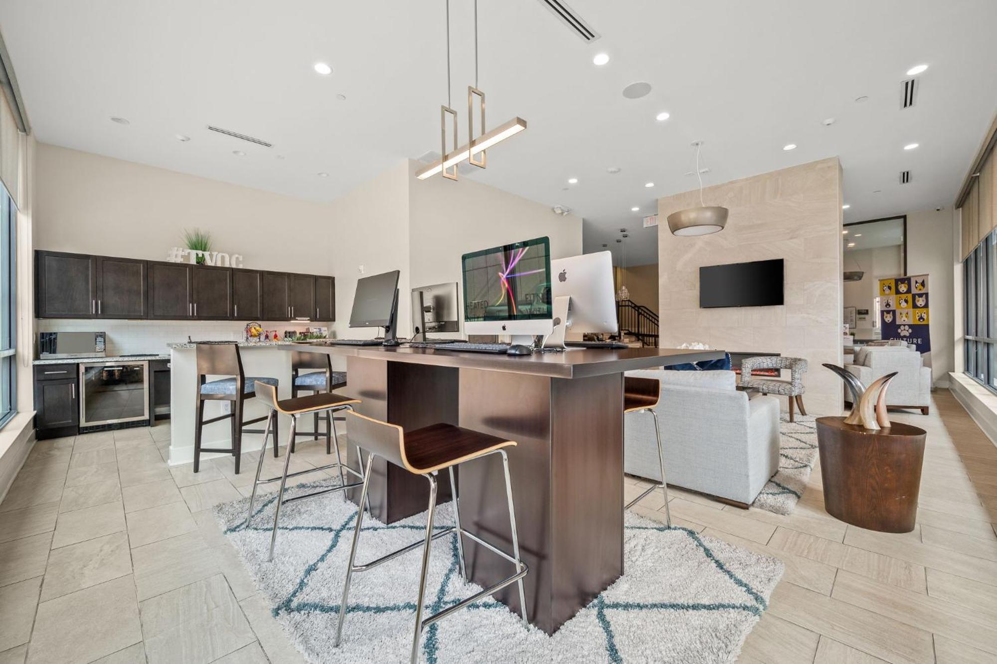 Apartment New! Luxury With Pool, Roof Deck, Fitness Center, King Bed Philadelphia