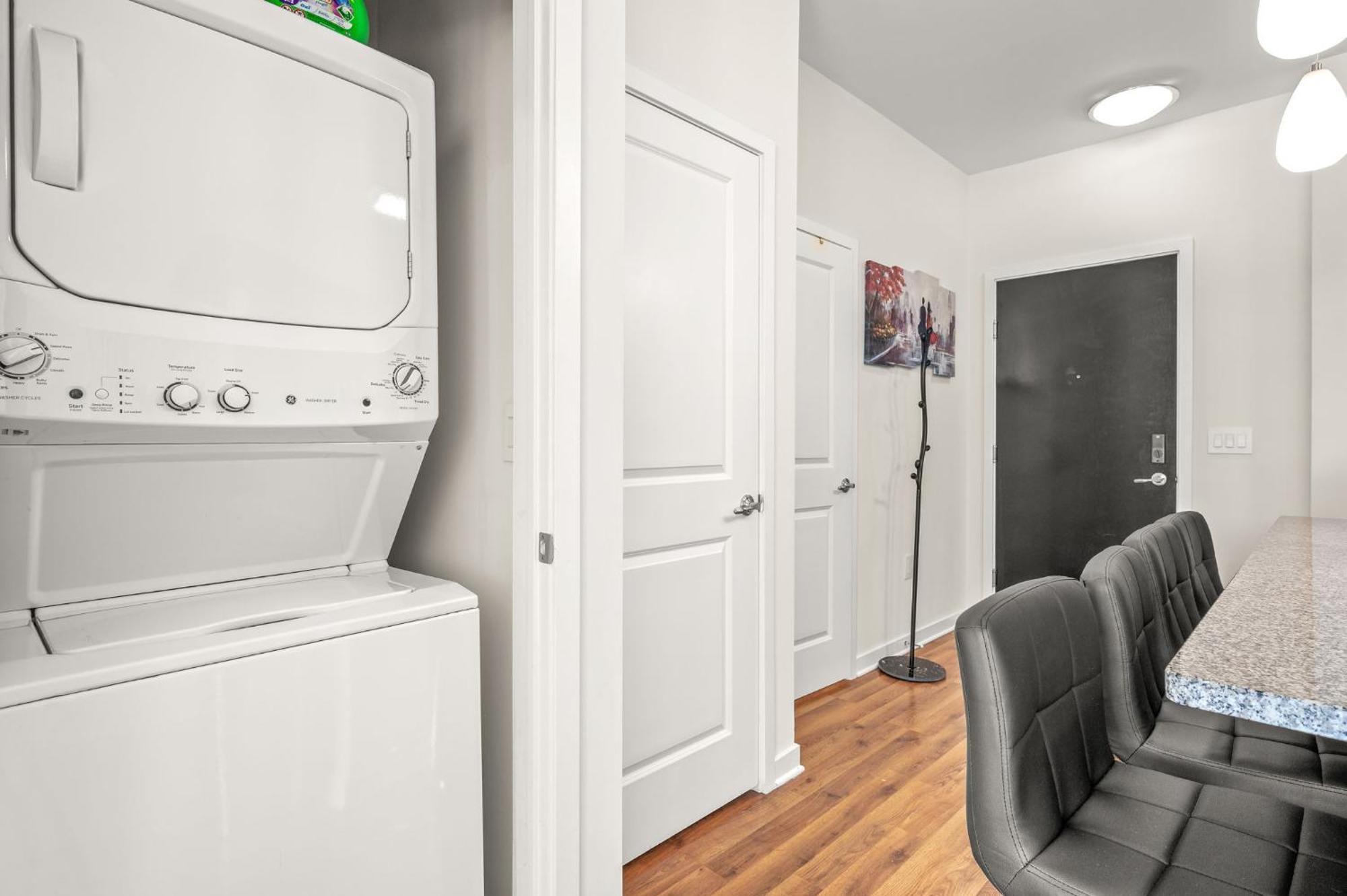 Apartment New! Luxury With Pool, Roof Deck, Fitness Center, King Bed Philadelphia