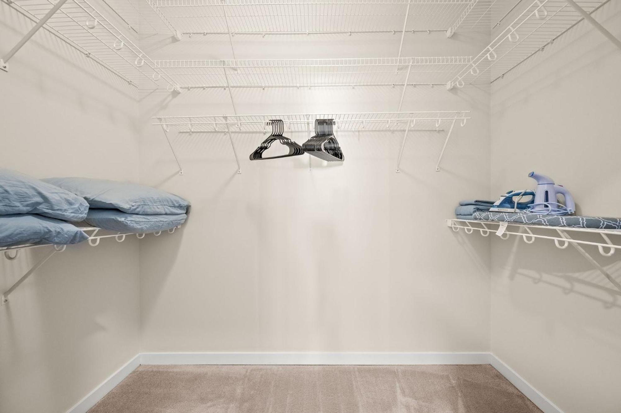 Apartment New! Luxury With Pool, Roof Deck, Fitness Center, King Bed *